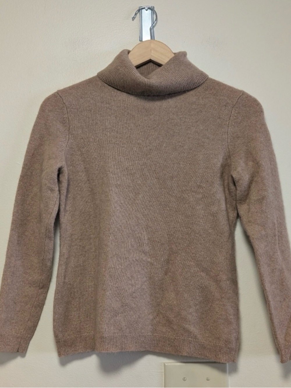 Cashmere Charter Club Luxury Turtleneck Sweater Medium Tan - Picture 1 of 5